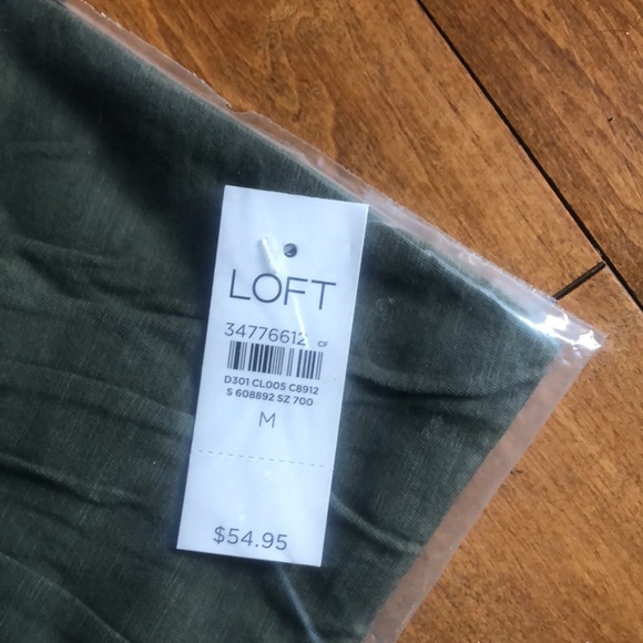 NWT LOFT Crochet Yoke Flutter Sleeve Top M - Picture 6 of 6